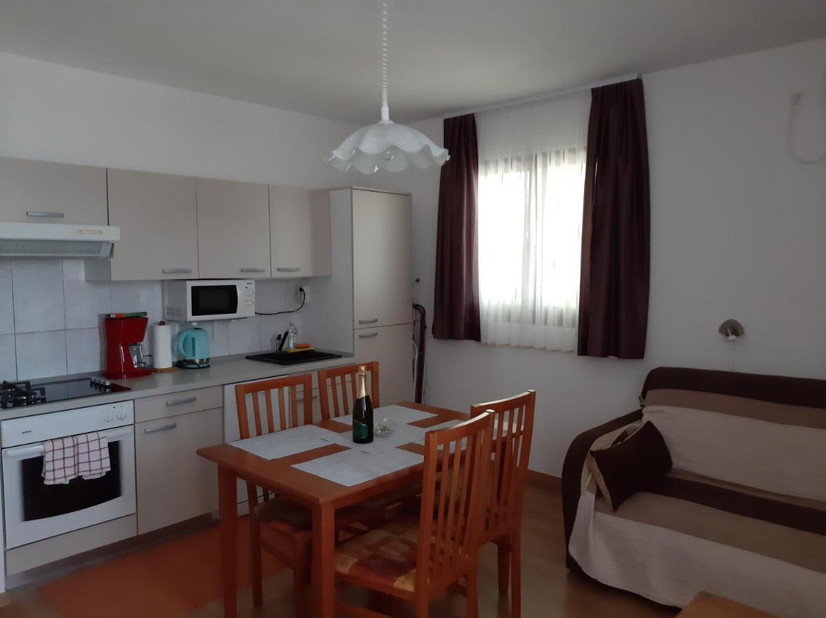 Apartments Agrijan Maslenica Eksteriør bilde