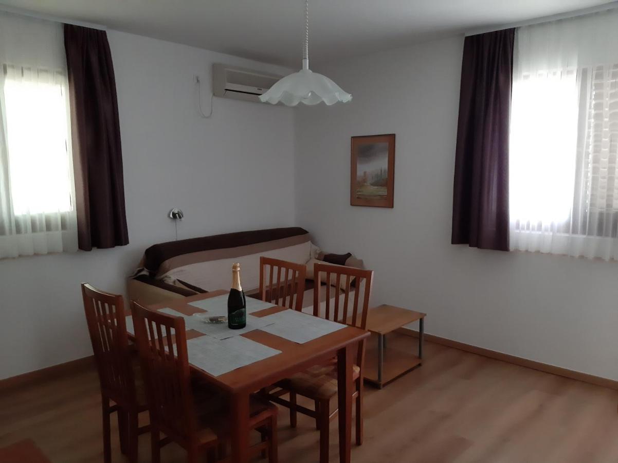 Apartments Agrijan Maslenica Eksteriør bilde