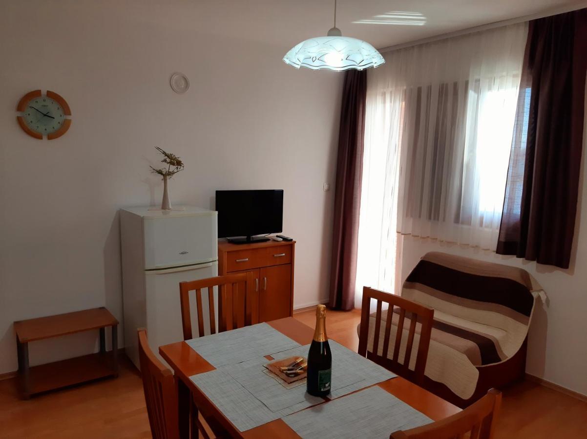 Apartments Agrijan Maslenica Eksteriør bilde